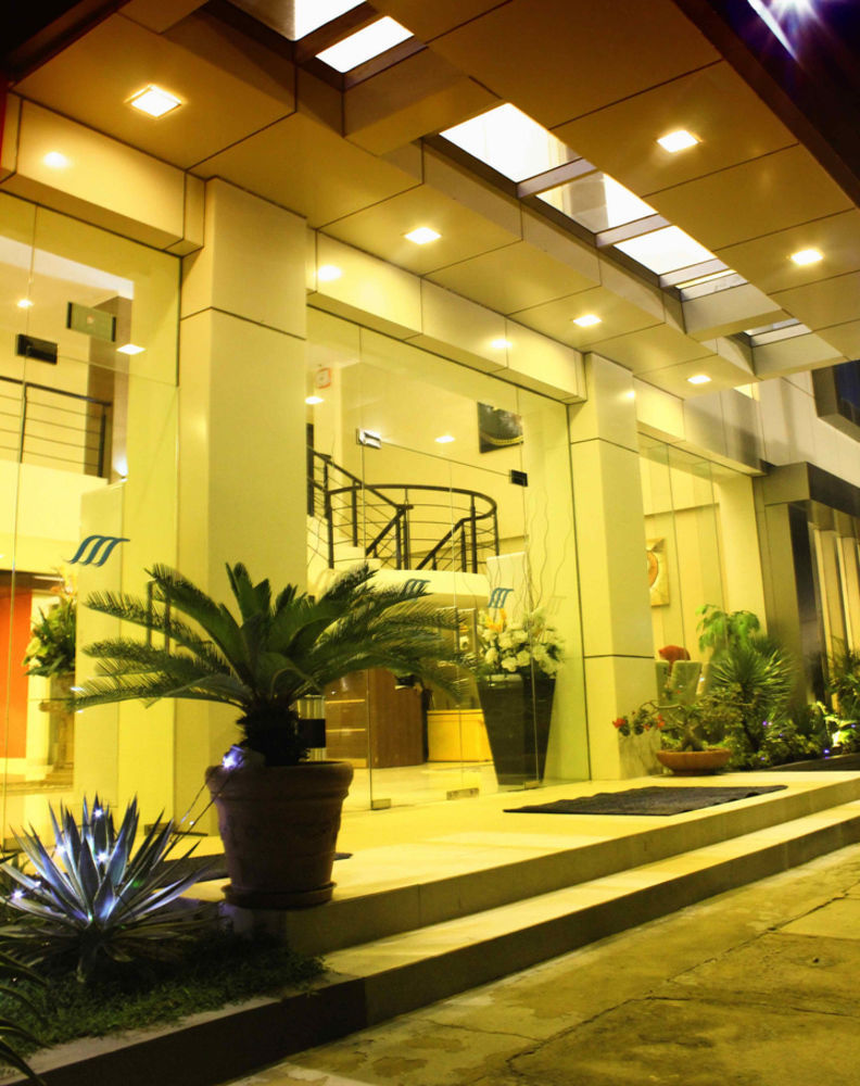Royal Mamberamo Hotel Соронг Экстерьер фото